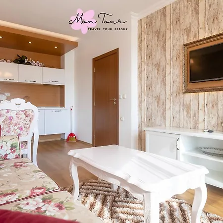 Mon Tour Apartments Sunny Beach Exterior photo